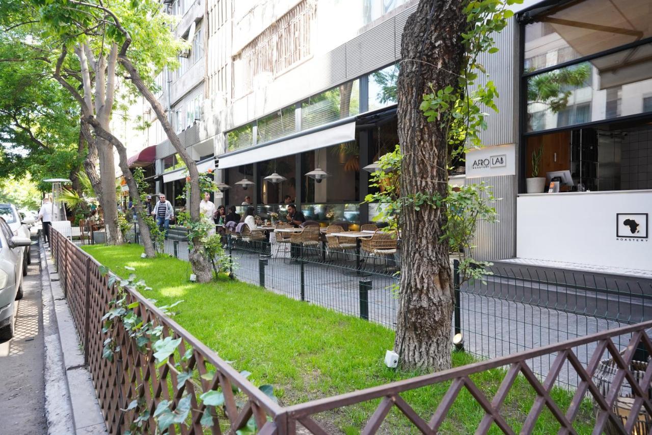 Soho Hotel City Centre Erevan Exterior foto